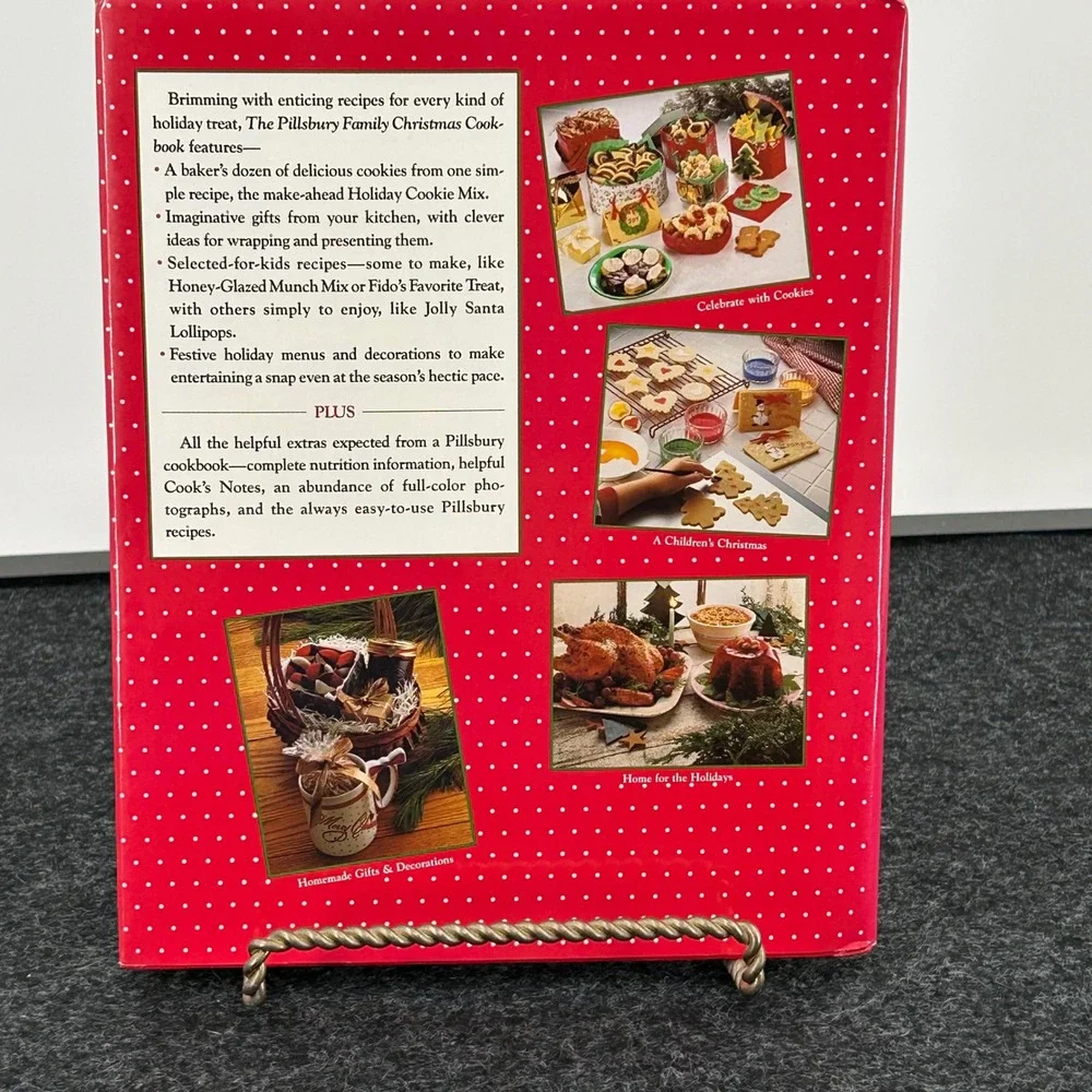 The Pillsbury Family Christmas Cookbook 1991 First Edition Hardcover Recipes